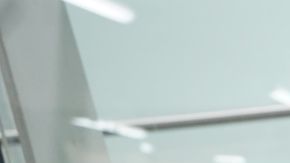 Hirving Lozano y Héctor Herrera sí se tomaron fotos e intercambiaron palabras con los aficionados que los recibieron en Bermudas.