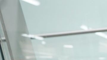 Hirving Lozano y Héctor Herrera sí se tomaron fotos e intercambiaron palabras con los aficionados que los recibieron en Bermudas.