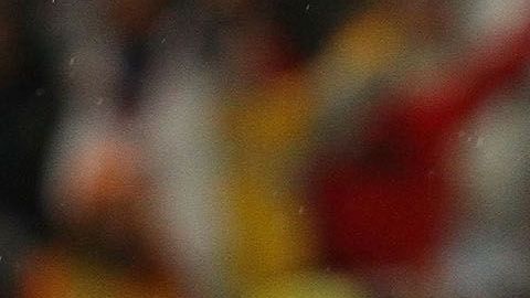 Un hombre se encontró a los jugadores de las Águilas y cumplió el sueño de mandarlos a chin… a su madre.