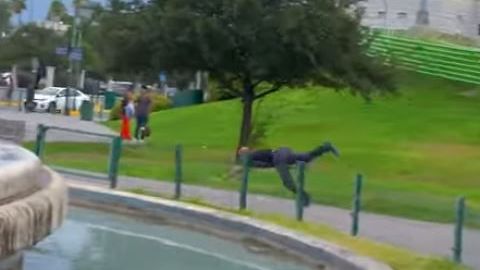 El infiel trató de alcanzar de esa manera a su pareja.