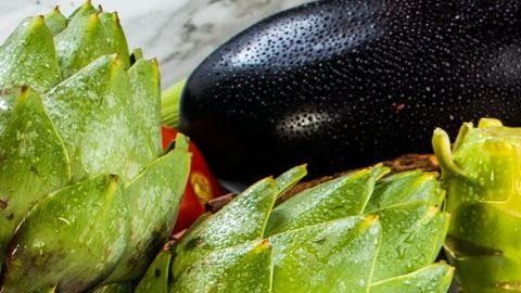 El consumo de jugo de remolacha es ideal para la salud ocular, aporta una gran cantidad en sustancias como la luteína y zeaxitina, que son de los principales carotenoides que cuidan la visión y retina.