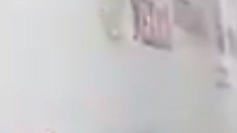 Un grupo de inmigrantes enfrentó a autoridades mexicanas.