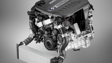 El motor 3.0L turbo alimentado del BMW 340i encabeza la lista.
