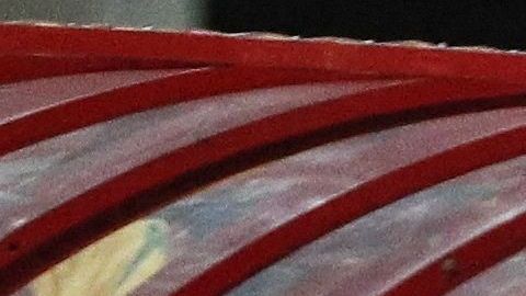 Neymar salió por una molestia al minuto 12 del partido.