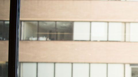 En este día los suicidios suelen aumentar y la bolsa de valores tiene mal desempeño.