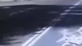 Un video muestra el choque.