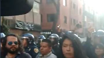 El reportero agredido se llama Pablo Pérez.