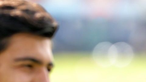 Hirving Lozano anotó un golazo en el entrenamiento.