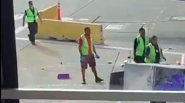 Un trabajador consiguió detener el vehículo.