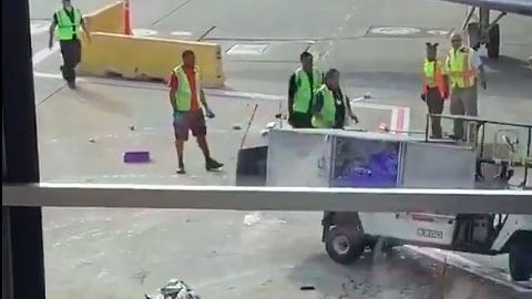 Un trabajador consiguió detener el vehículo.