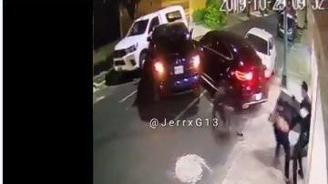 Huyó de los delincuentes.