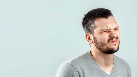 Complementario a una alimentación controlada es indispensable aumentar la ingesta de líquidos naturales, evitar el consumo de grasas, harinas refinadas, azúcar y alcohol.