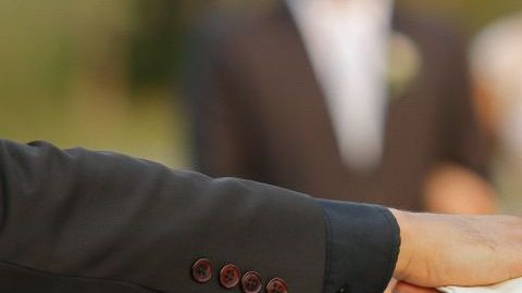 El sacerdote confundió nombres al momento de hacer el acta de matrimonio.