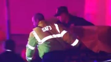 La familia de la víctima llamó a la policía tras ver al hombre a través de una cámara de vigilancia.