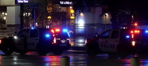 Un policía de Denton fue impactado durante la balacera que ocurrió el martes por la madrugada.