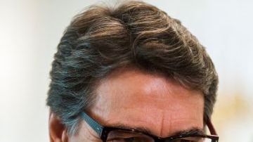 Donald Trump dijo haber llamadao al presidente de Ucrania a petición de Rick Perry.