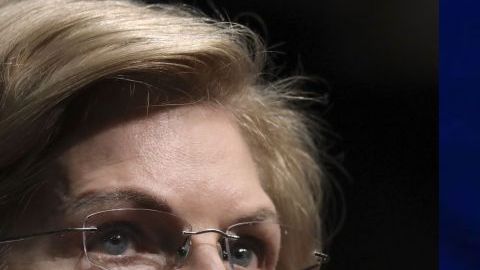 Elizabeth Warren respondió en Twitter a los ataques de Mark Zuckerberg.