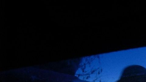 El algunos estados, conducir con hielo en el parabrisas es ilegal