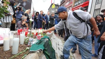 Altar por las víctimas en Chinatown