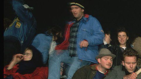 El 9 de noviembre de 1989 se abrió el Muro de Berlín.