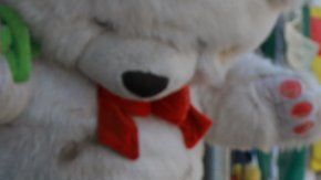 Omar Sepeda no falta a su cita diaria para homenajear a las víctimas del tiroteo de El Paso.