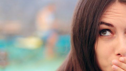 Los eructos nos permiten expulsar el gas atrapado en el esófago.