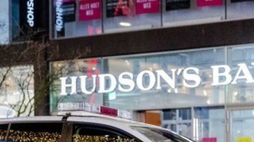 La policía busca al sospechoso de haber realizado el ataque.