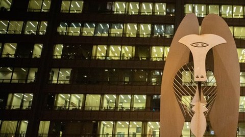 El ChristKindl Market es una tradición navideña en Chicago.