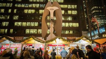 El ChristKindl Market es una tradición navideña en Chicago.