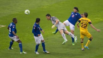 Todos recordamos "El Gol" de Moisés Muñoz ante Cruz Azul.