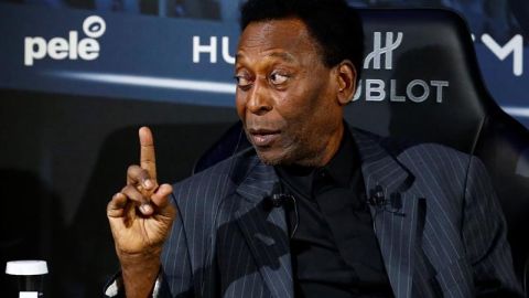 Edson Arantes do Nascimento "Pelé" fue sometido a unos exámenes médicos