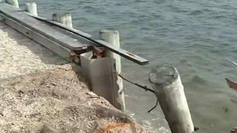 La lancha se estrelló contra un muro