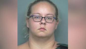 Jessica Renee Kelley fue acusada de lesiones a un menor.