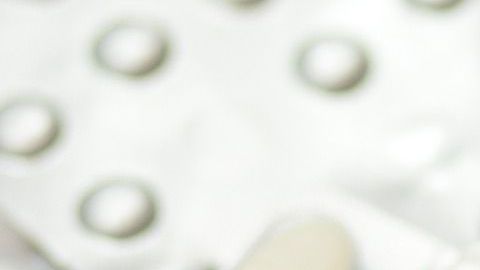 Quizás sea mejor que no vayas a tiendas en las que sólo vendan medicamentos si quieres ahorrar.