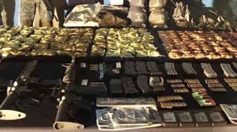 Parte del arsenal incautado.