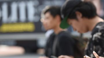 Los adolescente pasan más de 7 horas diarias frente a una pantalla.