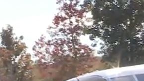 El piloto pudo dirigir el avión al terreno vacío donde se estrelló y así no causar daños en los vecindarios de la zona.