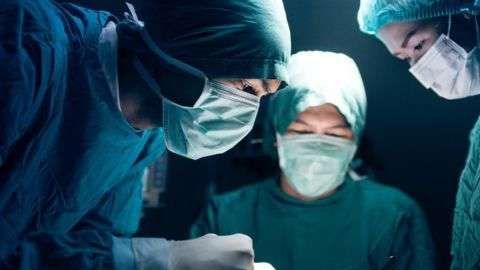 Varios doctores temieron hacer la cirugía