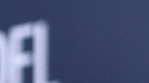 Daniel Sarcos junto a la futura mamá, Alessandra Villegas.