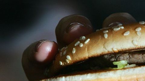 Elegir las opciones más saludables cuando consumas comidas rápidas es posible.