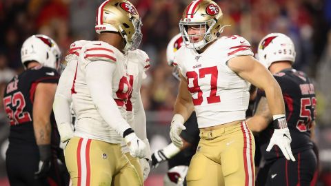 San Francisco 49´s se llevaron la victoria 28-25, para alargar su invicto a 8-0 en la temporada 100 de la NFL.