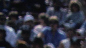 Tom Flores como entrenador de los Raiders de Los Ángeles en 1986.