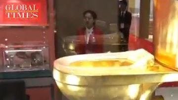 Es a prueba de balas, está bañado en oro y tiene diamantes incrustados.