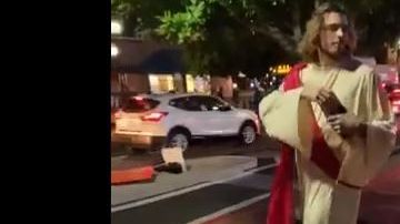 Muchos lo tacharon de irreverente.