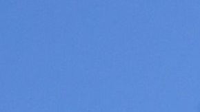 Las personas se congregan frente a la Iglesia La Luz del Mundo tras el arresto de su líder en Los Ángeles, California, el 5 de junio de 2019.