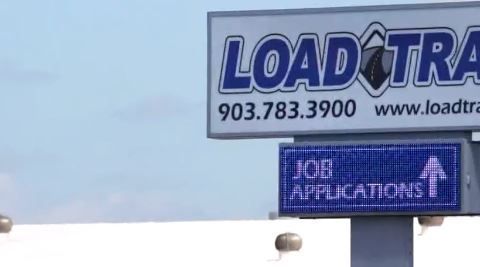 En el 2014, Load Trail pagó una fianza de casi medio millón de dólares por haber contratado trabajadores indocumentados, según un reporte federal.