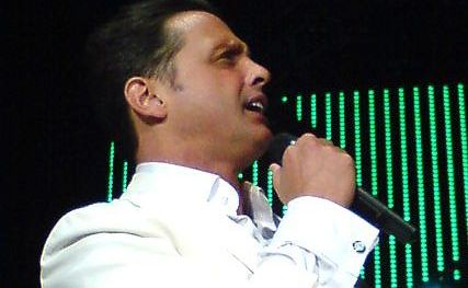Luis Miguel.