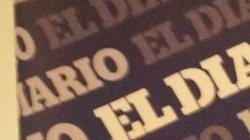 Luis Pops Brignoni y su hijo Luis Brignoni, con la cerveza de su creación, La Rubia./Daysla Cancel