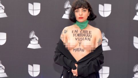 Mon Laferte en los Latin Grammys 2019 / Foto: Mezcalent