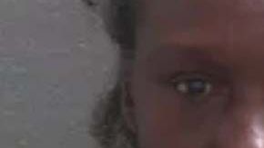 Moore tiene 47 años.